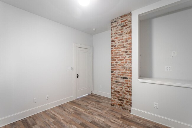 Building Photo - 2 Bedroom Home in North Chattanooga