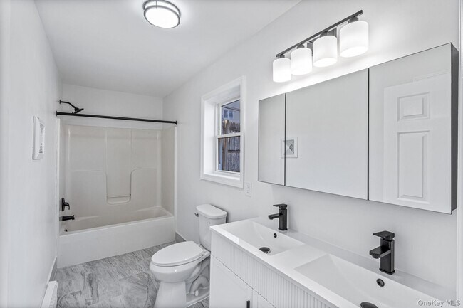 Building Photo - 198 Woodland Ave