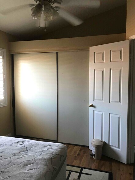 Building Photo - 10745 Champagne Rd