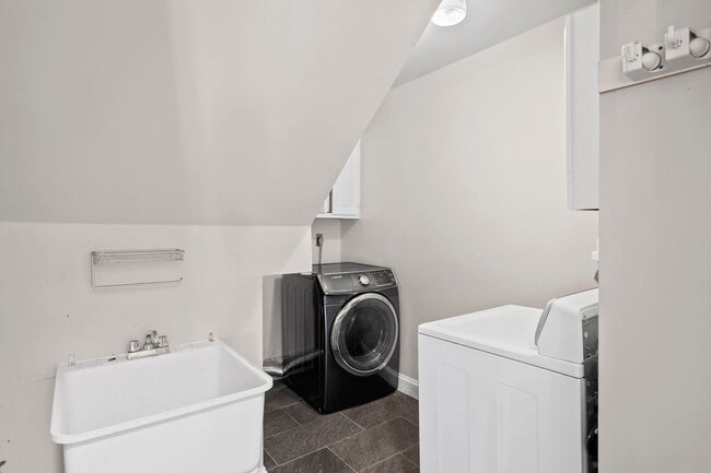 Building Photo - 4-bedroom 2.5-bath home in Cortlandt Manor