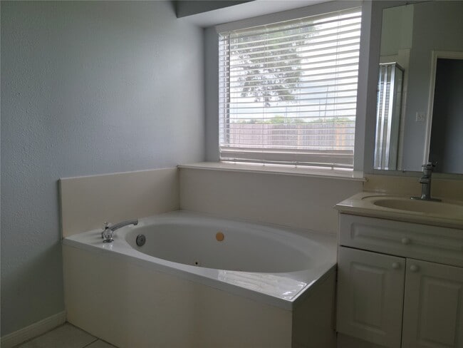 Building Photo - 13414 Katy Knoll Ct