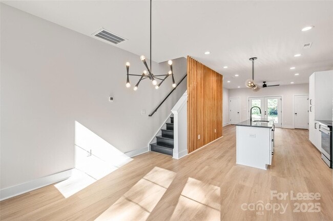 Building Photo - 1356 Briar Creek Rd