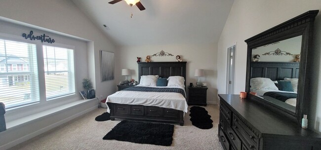 Building Photo - Like New- Immaculate 2-Story Home w/ 4 Bedroom 2.5 Bath! Large Lot- Fully Fenced Backyard.