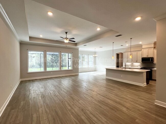 Building Photo - 121 Oxford Estates Way