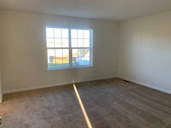 Building Photo - 1855 Shady Ln