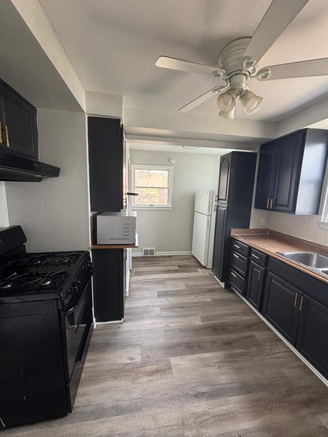 Building Photo - 18603 Arrowhead Ave