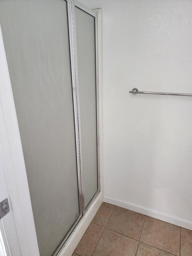 Building Photo - 1953-1955 Glen Ridge Dr