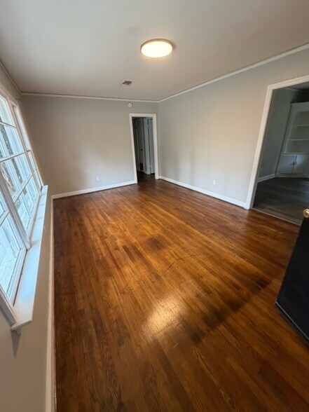 Building Photo - 3539 Honeysuckle Rd