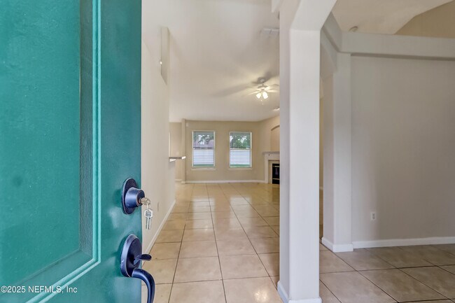 Building Photo - 9703 Cedar Ridge Dr W
