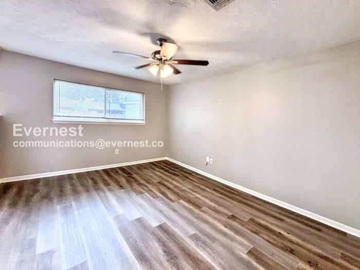 Building Photo - 12419 Lima Dr