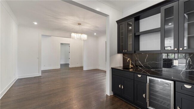 Building Photo - 208 Indian Hills Trail