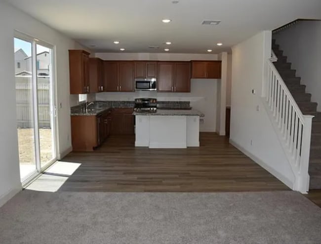 Building Photo - 8168 Oxbow Lndg Lp
