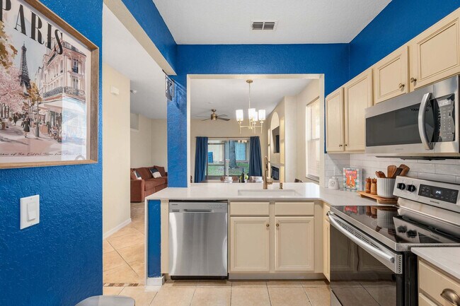 Building Photo - 202 Napoli Dr