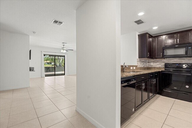 Building Photo - 1057 Eastbrook Ave