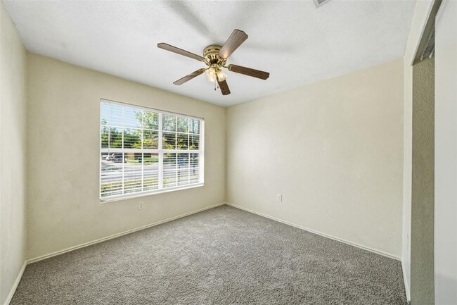 Building Photo - 1910 Steeds Crossing