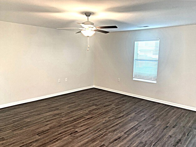 Building Photo - 7125 Spaniel Ct