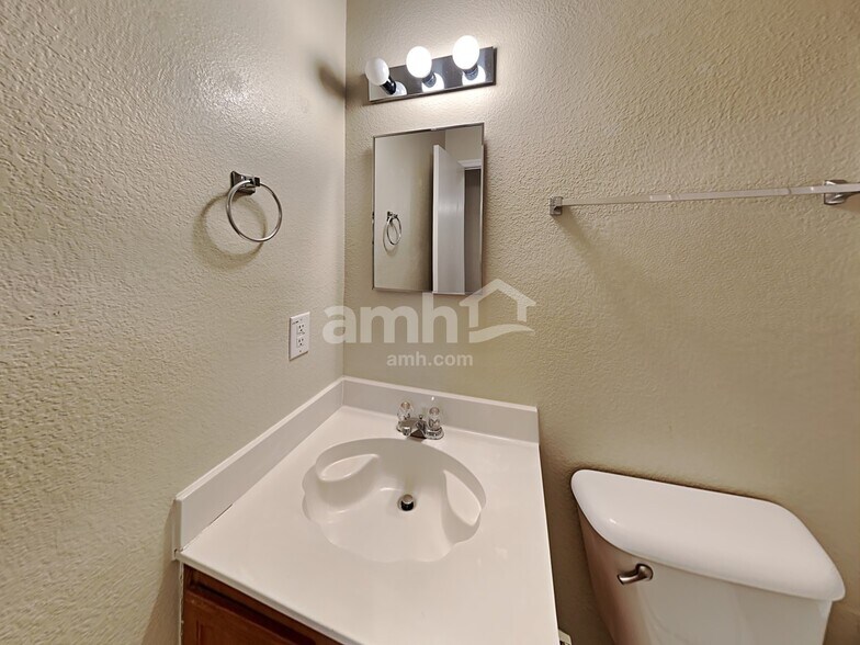 Building Photo - 3956 German Pointer Way