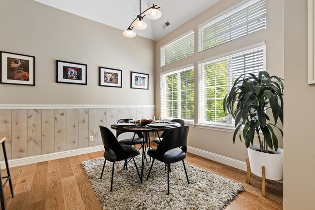 Building Photo - Luxury Condo in SE Boise's most desirable master planned community-Surprise Valley