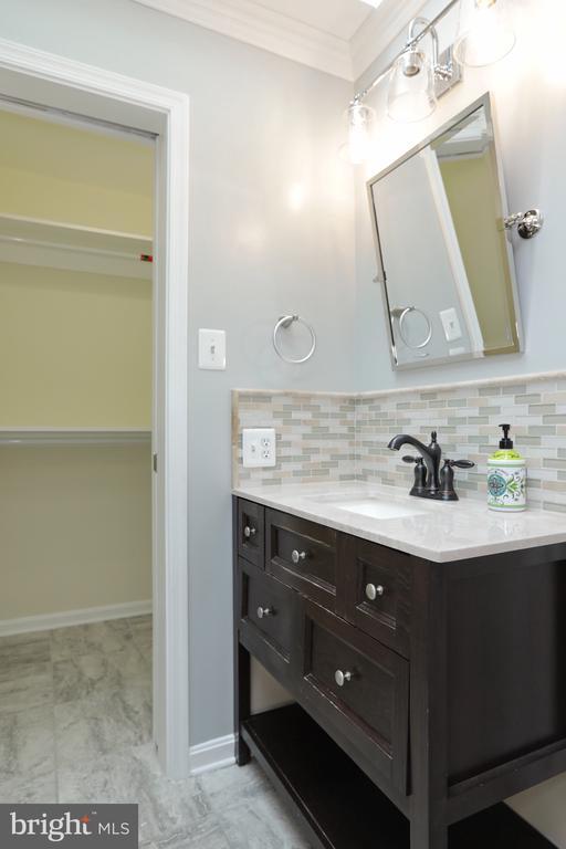 Building Photo - 5440 Barrister Pl