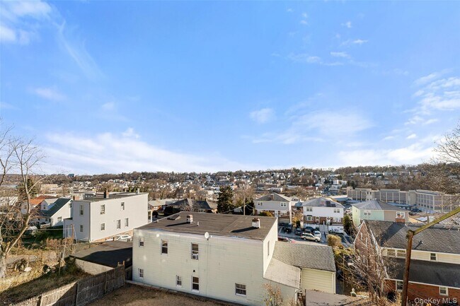 Building Photo - 234 Edwards Pl