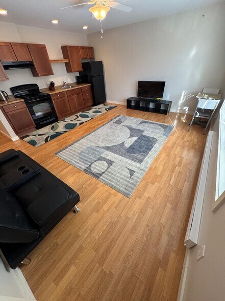 Building Photo - 15 High St