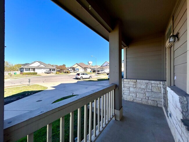 Building Photo - 2707 Westhampton Ct