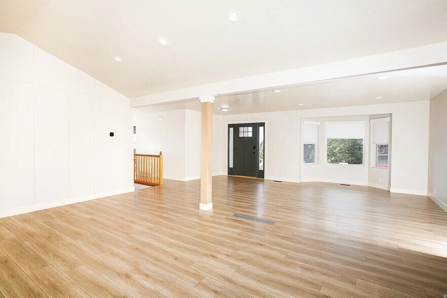 Building Photo - 1306 Thornfield Rd