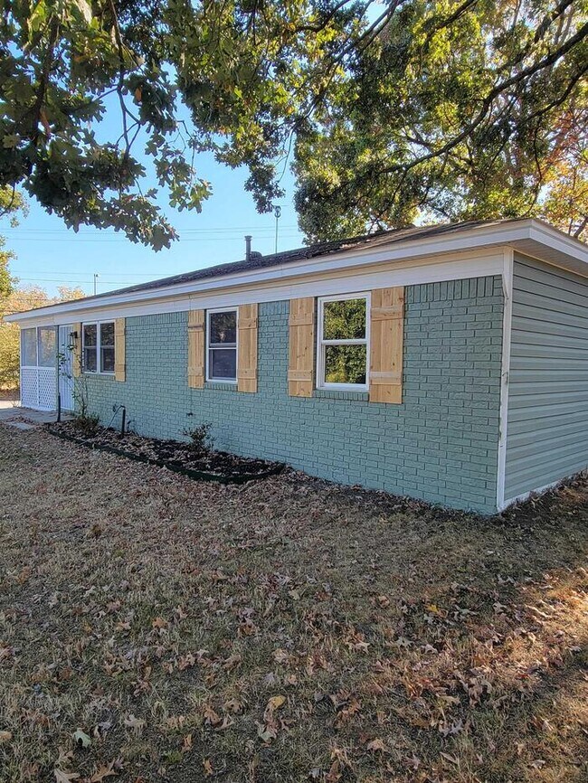 Primary Photo - 101 Shelby Rd