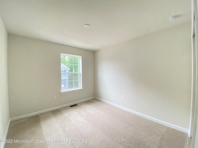 Building Photo - 102 Arose Ln
