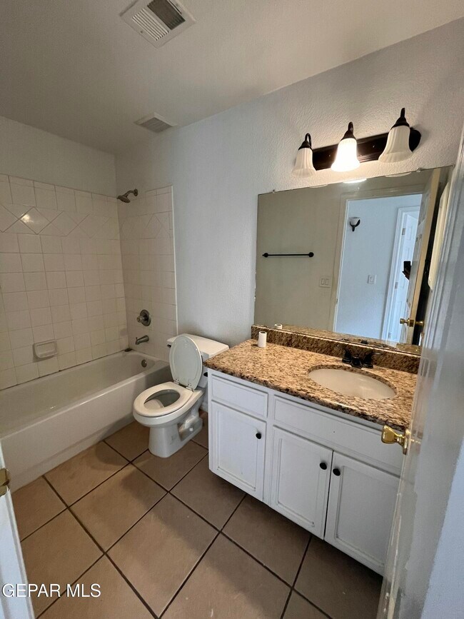 Building Photo - 6105 Pecan Park Pl
