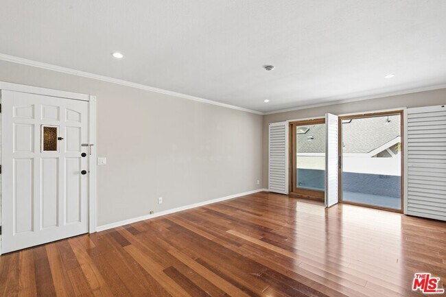 Building Photo - 1807 Carnegie Ln