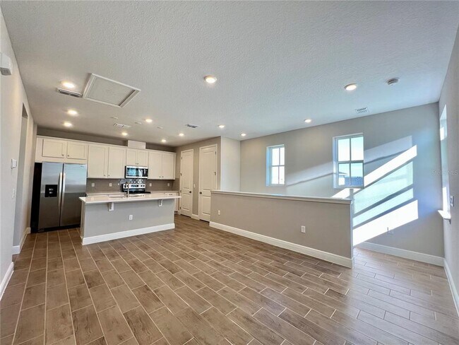 Building Photo - 10552 Pearson Ave