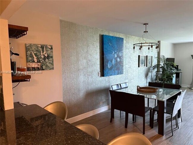 Building Photo - 2301 Collins Ave