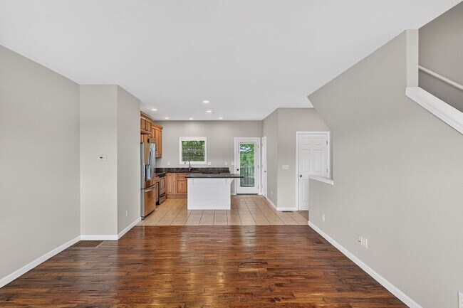 Building Photo - 2623 SE 109th Ave