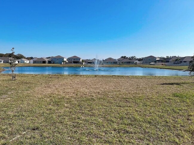 Building Photo - 16336 Little Garden Dr