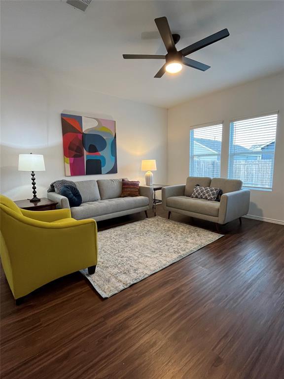 Building Photo - 1200 Rio Frio Ln