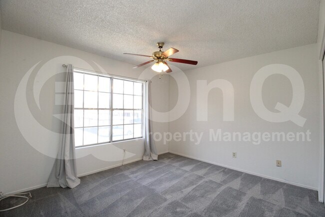 Building Photo - 8111 W Wacker Rd