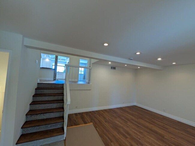 Building Photo - 10051 Topanga Canyon Blvd