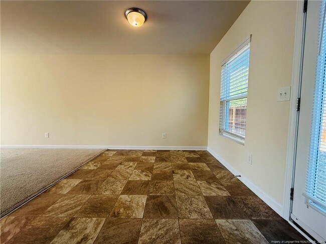 Building Photo - 522 Jernigan St