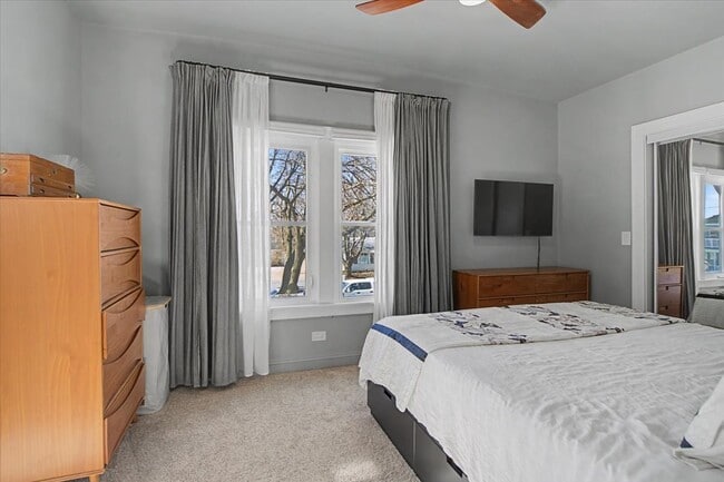 Building Photo - 136 E Jackson St