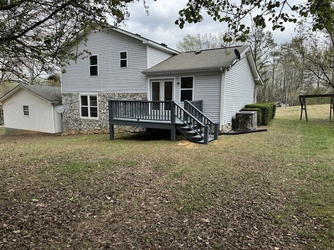 Building Photo - 10125 N Twin Springs Rd