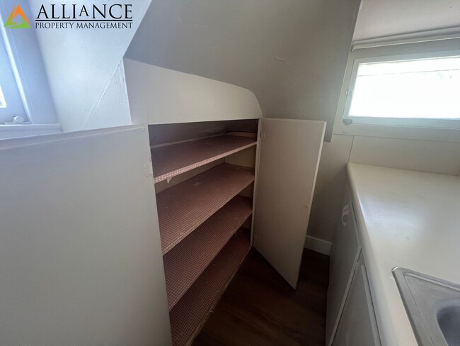 Building Photo - 909 Leavenworth St