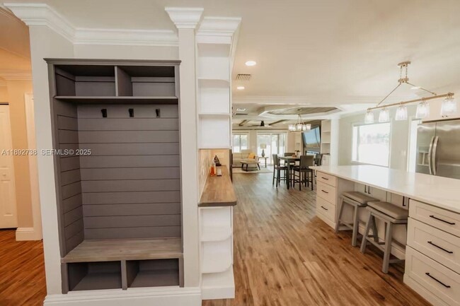 Building Photo - 9675 SW Anchor