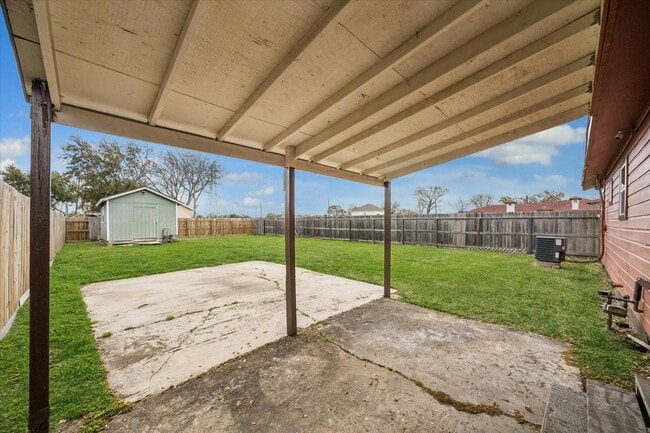 Building Photo - 609 Avenue M