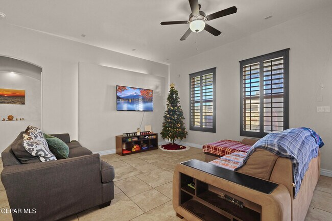 Building Photo - 14829 Sunny Land Ave