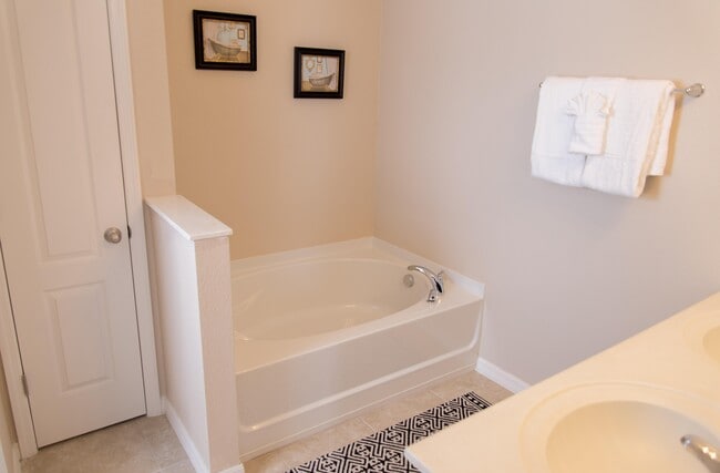 Building Photo - 4957 Harold Stanley Dr