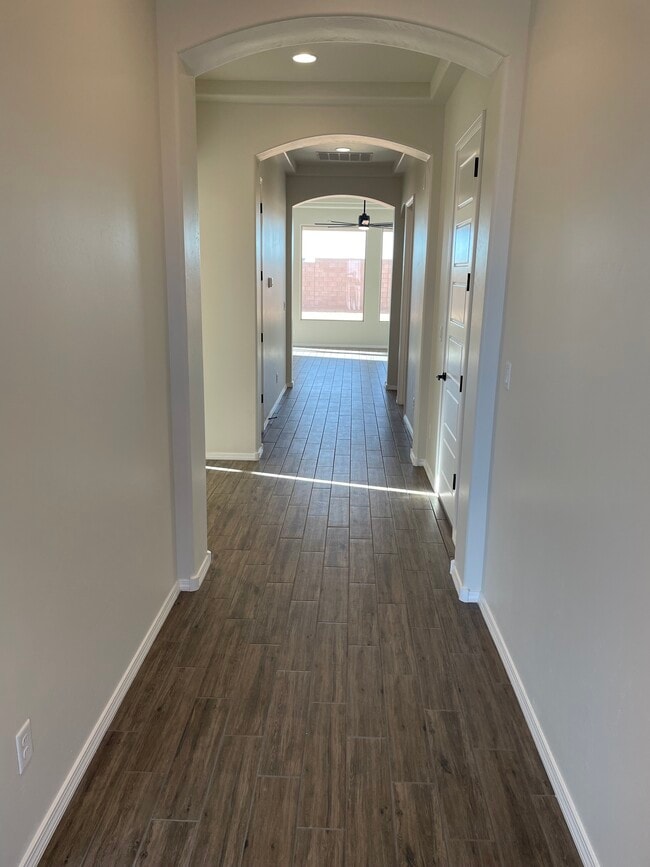 Building Photo - 5208 Bullseye Rd NE