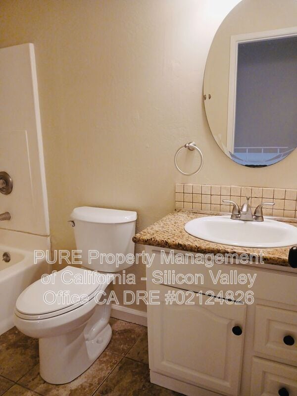 Building Photo - 5485 Soquel Dr