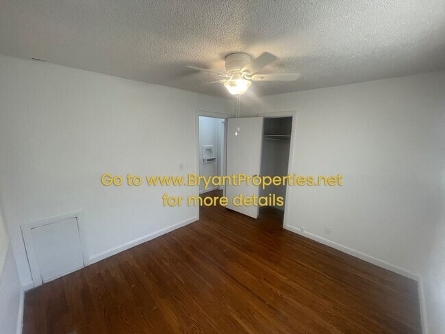 Building Photo - 3133 Cloverwood Dr