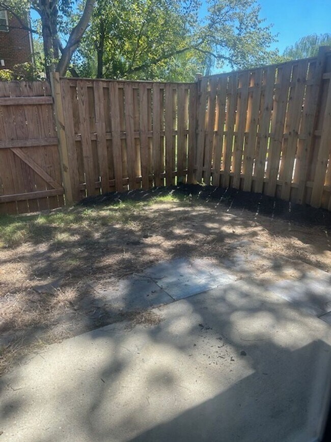 Building Photo - 1107 Soho Ct